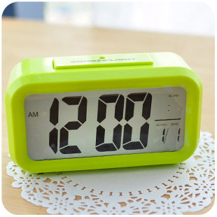 默默爱创意韩国床头夜光小闹钟智能电子钟静音聪明钟学生懒人闹表