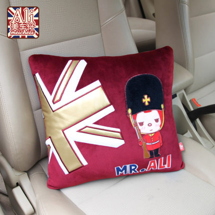 阿狸 可爱卡通汽车用方形抱枕 车内腰枕靠垫 家用沙发办公室靠背